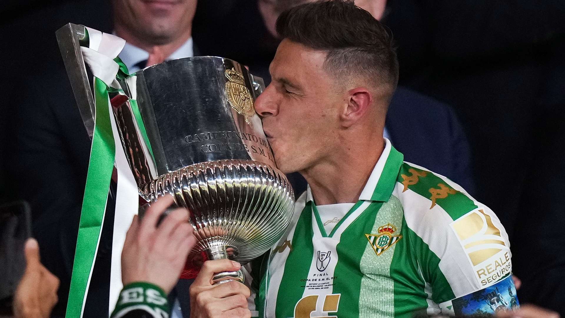 将为中国足 将为中国足