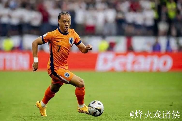 弗兰克:我对欧冠排名很满意;西蒙斯变得越来越 弗兰克:我对欧冠排名很满意;西蒙斯变得越来越